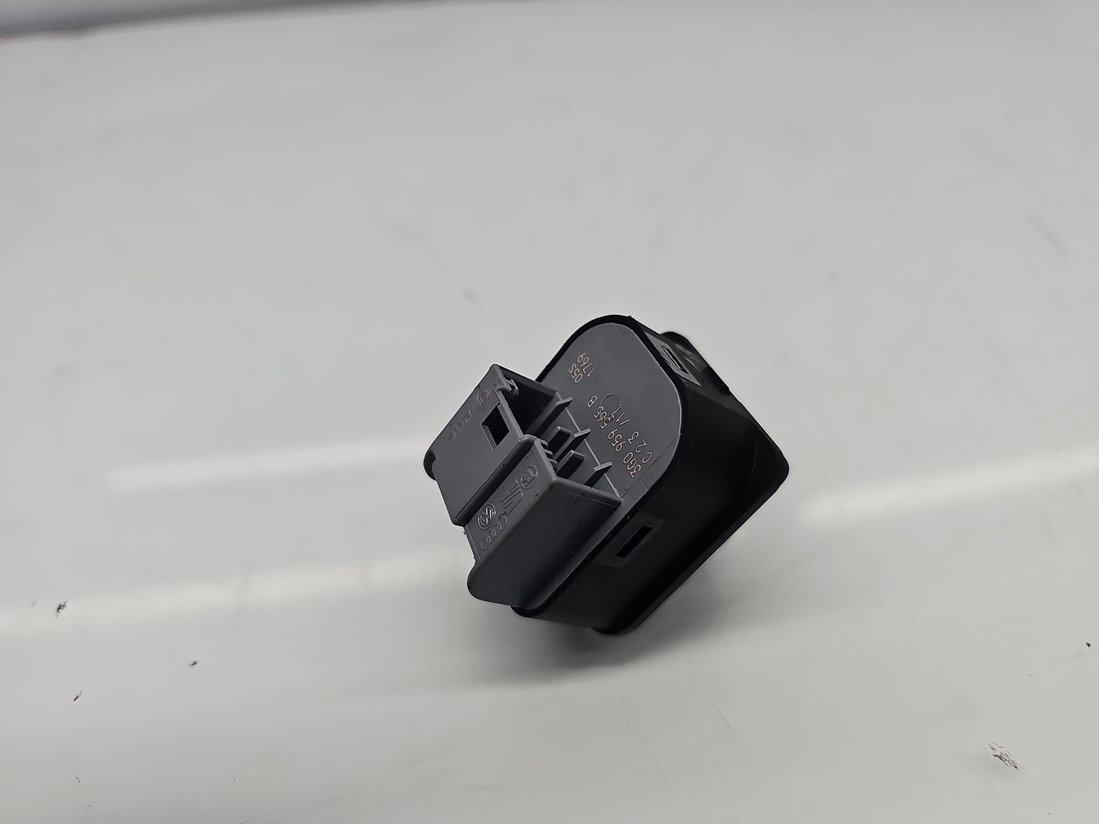 Buton reglaj oglinzi Volkswagen Passat B8 Variant (3G5) [Fabr 2015-prezent] 3G0959565B - imagine 3