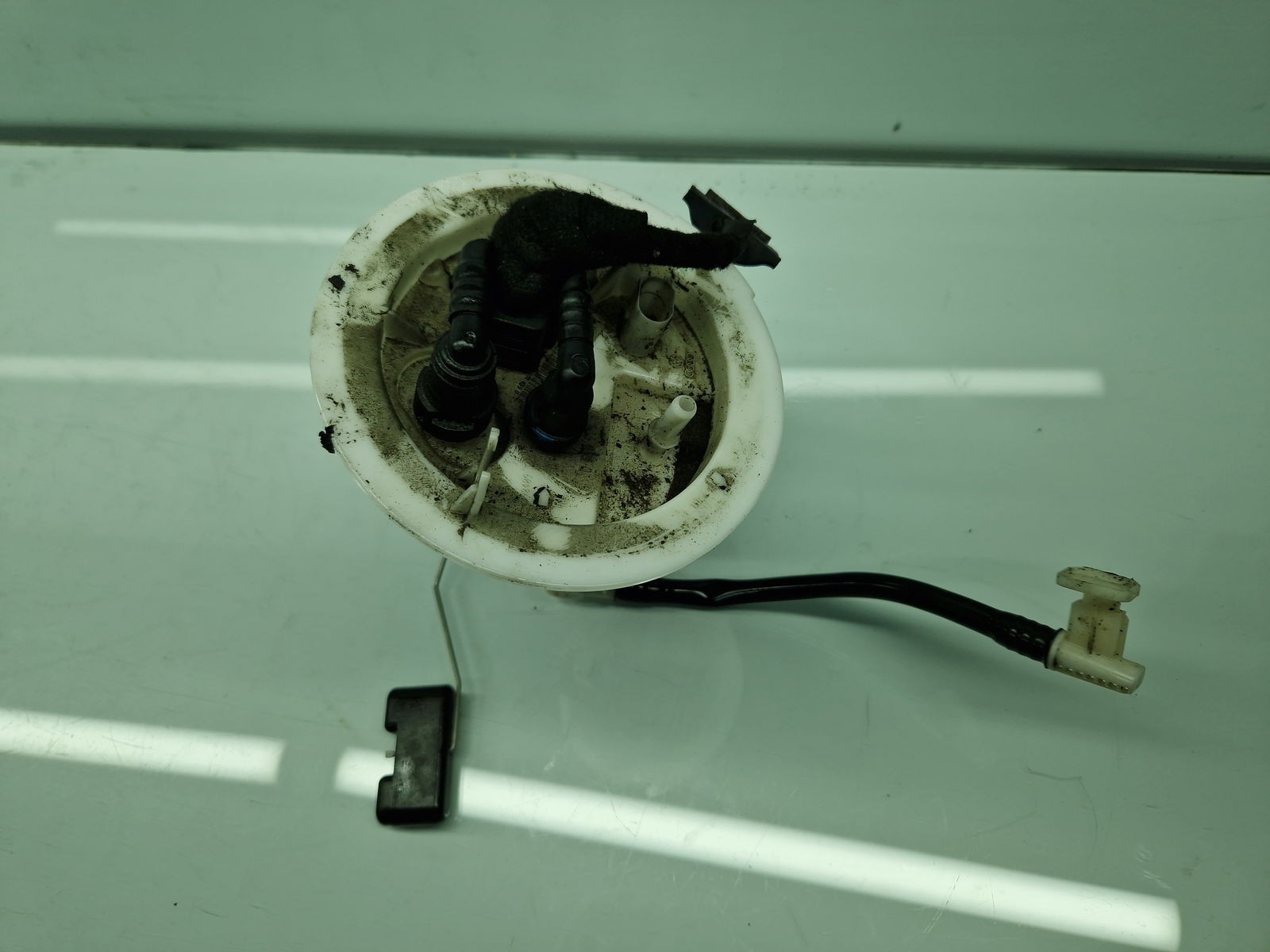 Pompa combustibil AUDI A5 (8T3) [Fabr 2007-2015] 8K0919050H 2.0 TDI CAGA 105KW / 143CP - imagine 3