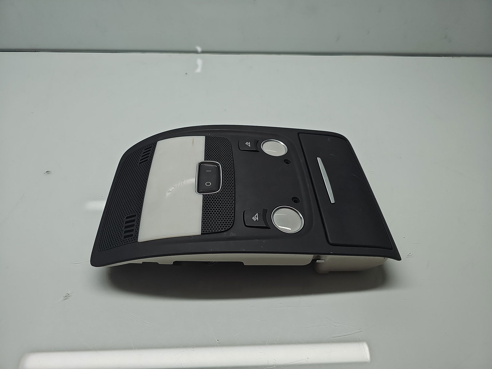 Plafoniera fata AUDI A5 (8T3) [Fabr 2007-2015]8T0947135B - imagine 1