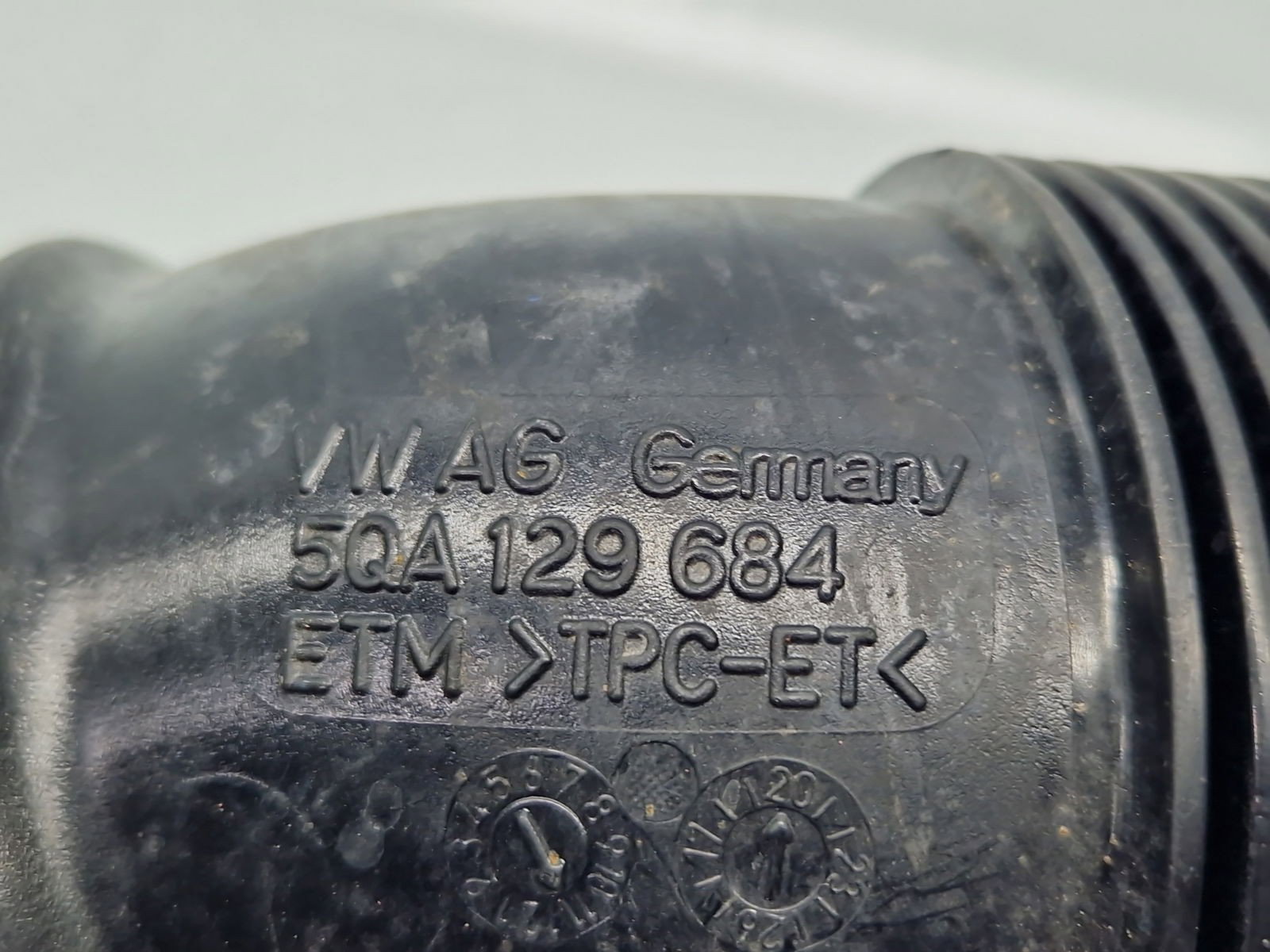 Tub admisie aer Volkswagen Tiguan II (AD1, AX1) [Fabr 2016-2018] 5QA129684 1.5 TSI DPCA 110KW / 150CP - imagine 2