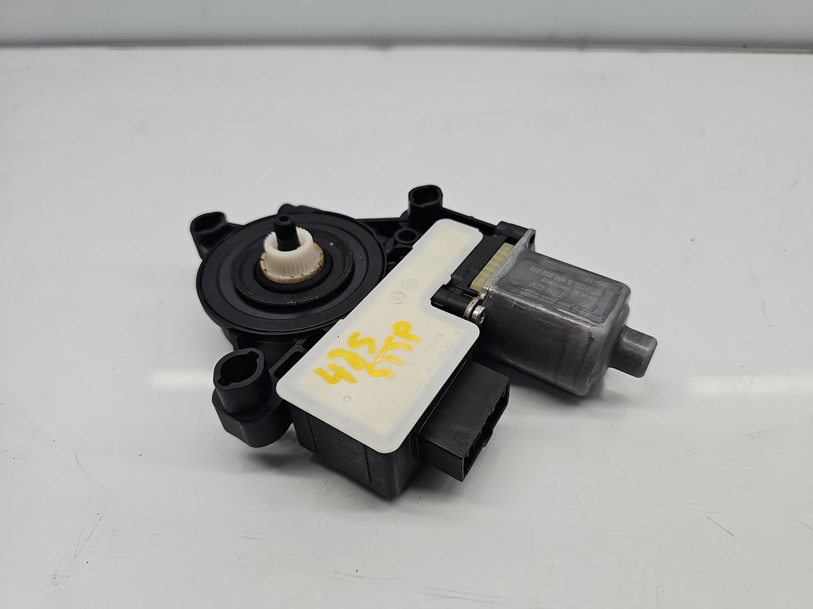 Motoras geam stanga spate Volkswagen Touran (5T1) R-line [Fabr 2015-prezent] 5Q0959407E - imagine 1