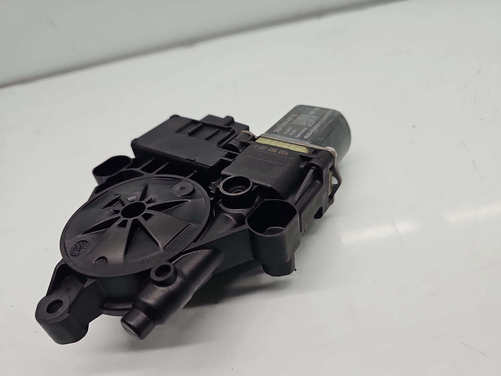 Motoras geam stanga spate Volkswagen Touran (5T1) R-line [Fabr 2015-prezent] 5Q0959407E - imagine 4