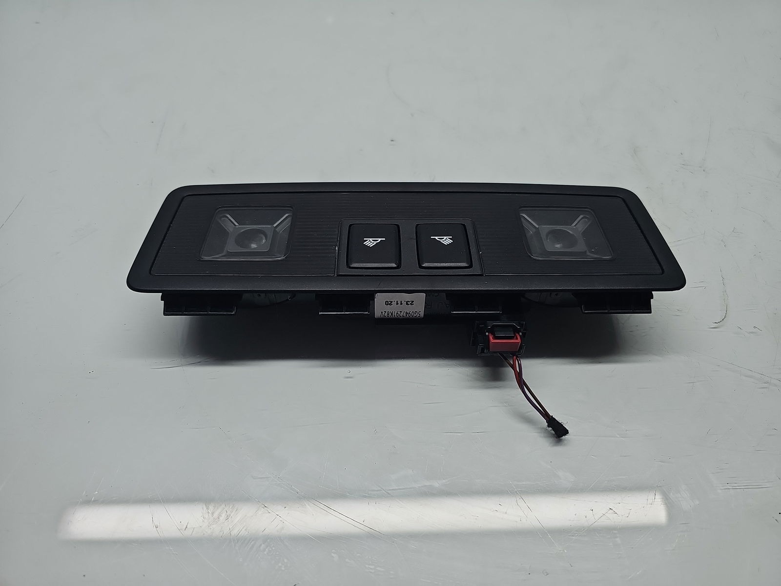 Plafoniera spate Volkswagen Golf 7 (5G) [Fabr 2014-prezent] 5G0947291K - imagine 4