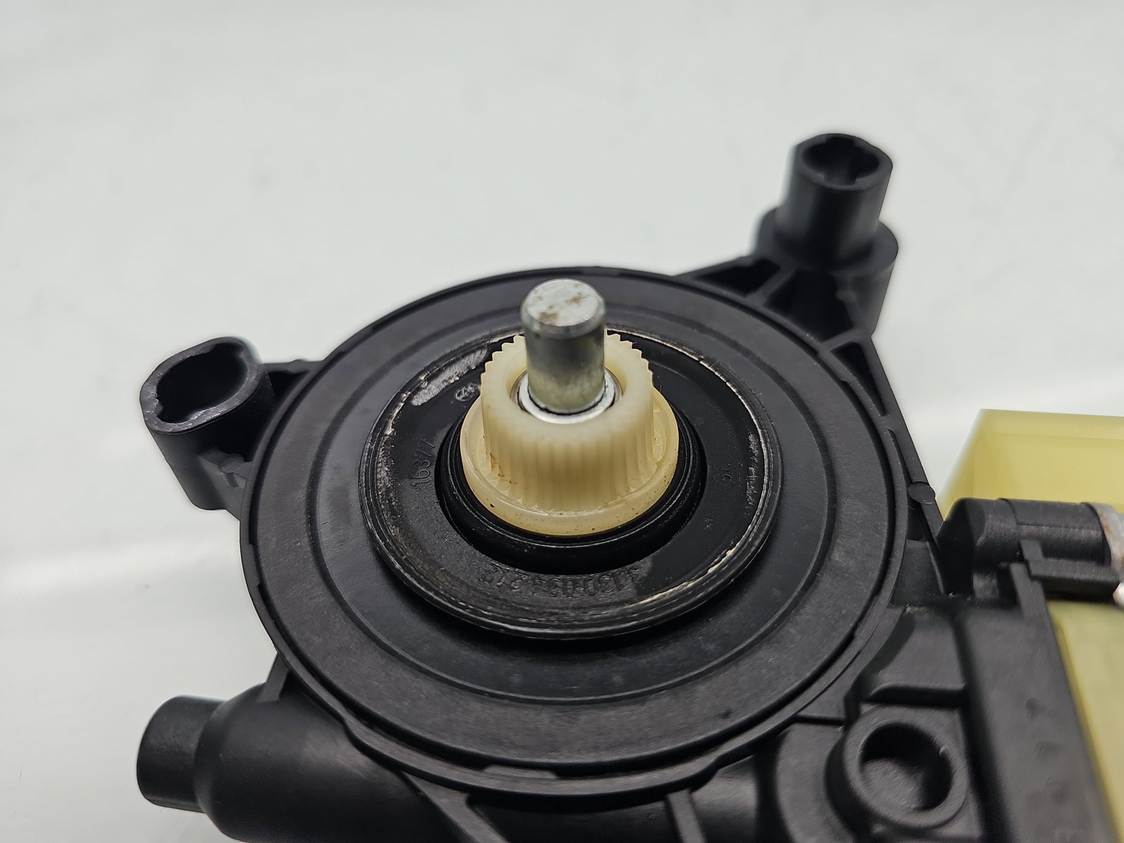 Motoras geam stanga fata Volkswagen Touran (5T1) R-line [Fabr 2015-prezent] 5Q0959802C - imagine 2