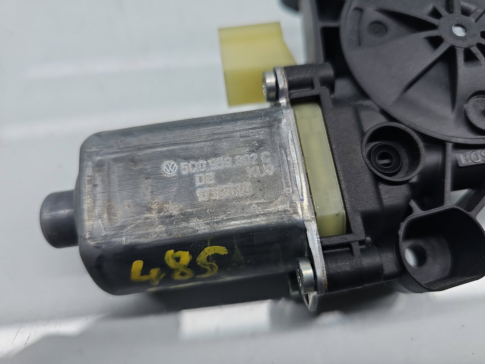 Motoras geam stanga fata Volkswagen Touran (5T1) R-line [Fabr 2015-prezent] 5Q0959802C - imagine 5