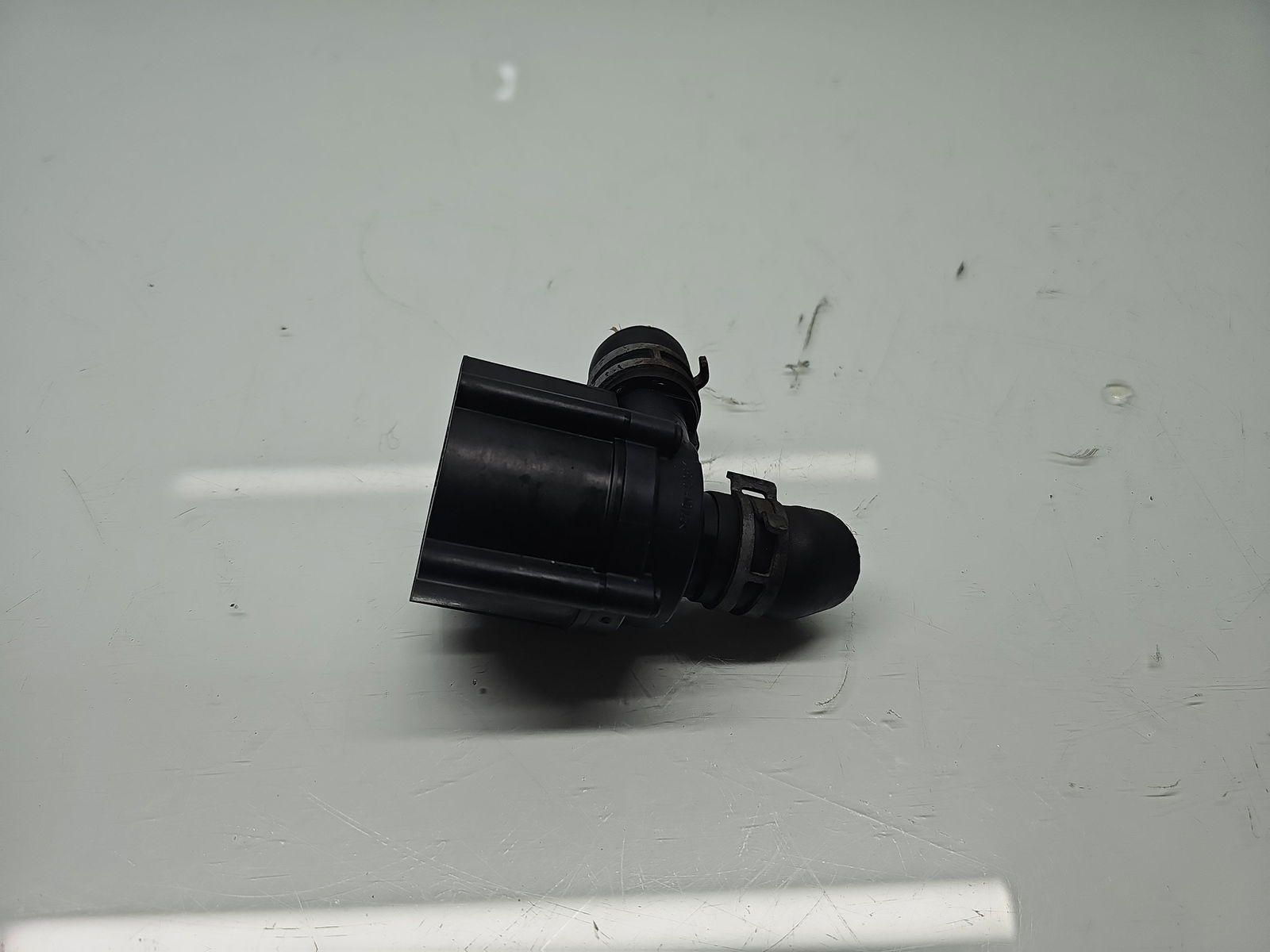 Pompa recirculare apa Skoda Octavia 3 (5E3) [Fabr 2012-2020] 5Q0965561B 2.0 TDI CRLB 110KW / 150CP - imagine 1