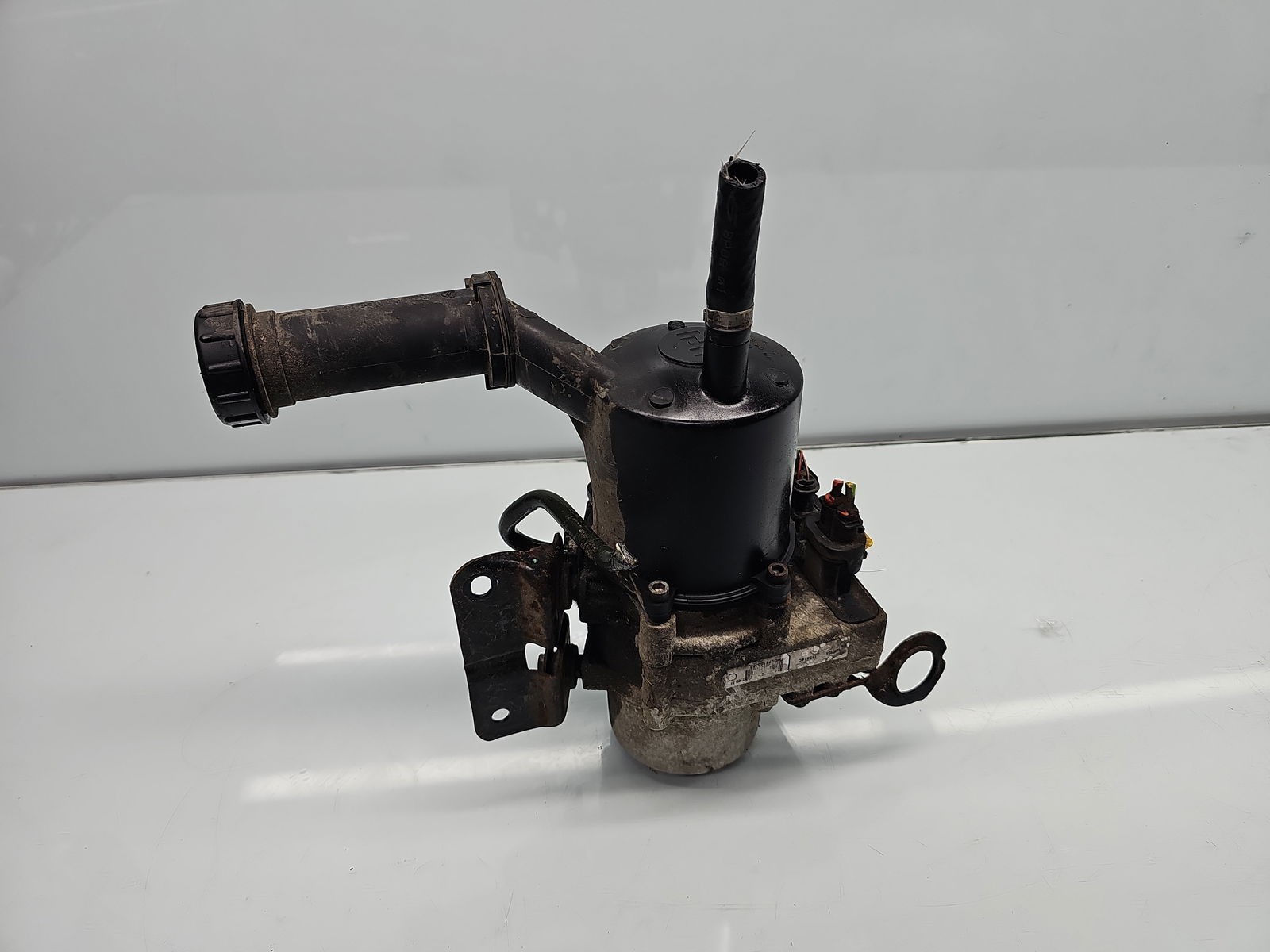 Pompa servodirectie Citroen C4 (I) [Fabr 2004-2011] 9681546580 1.6 HDI NFU 80KW / 109CP - imagine 1