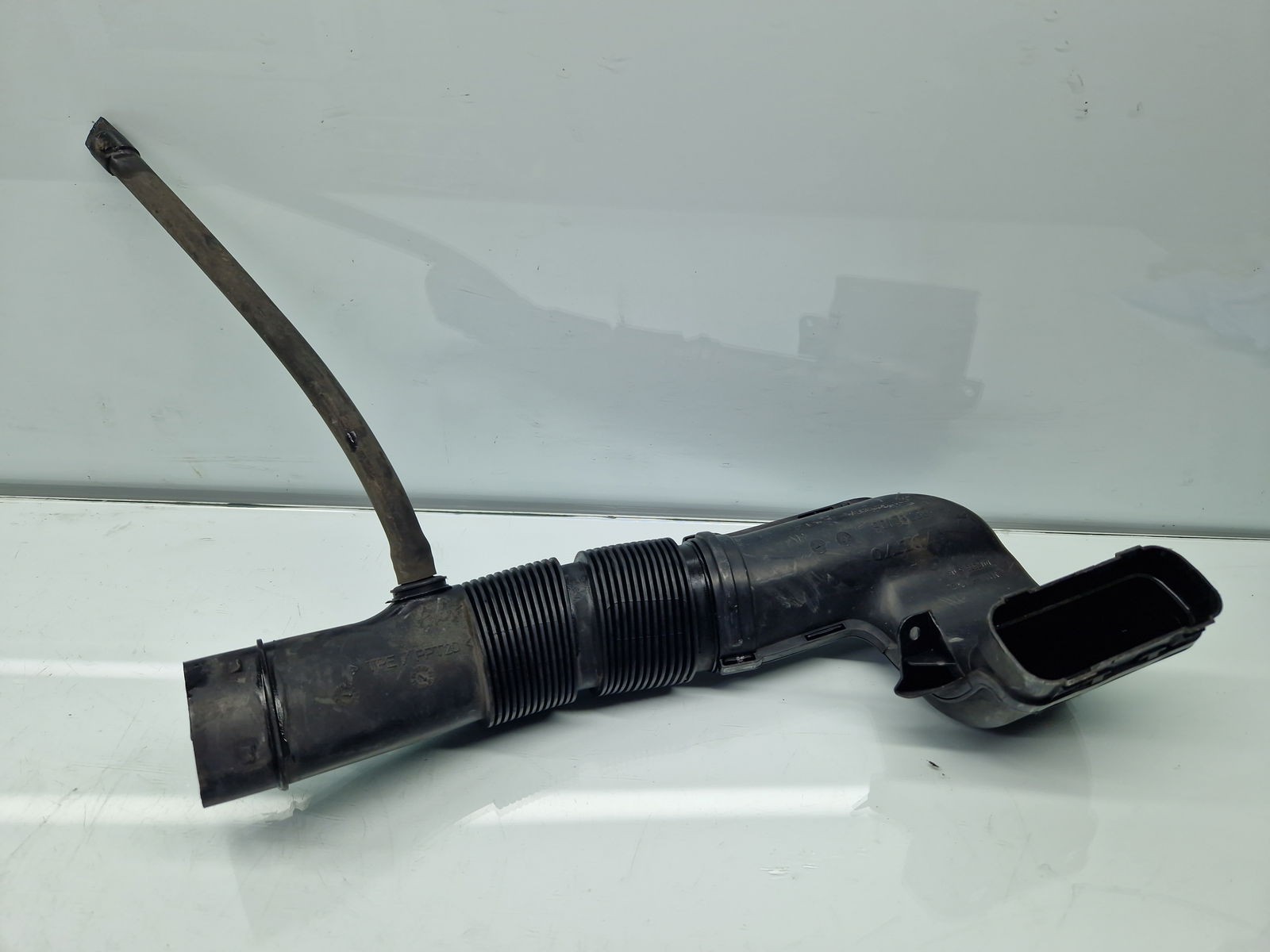 Tub admisie aer Volvo V50 [Fabr 2004-2012] 30792106 2.0 D5204T5 110KW / 150CP - imagine 1