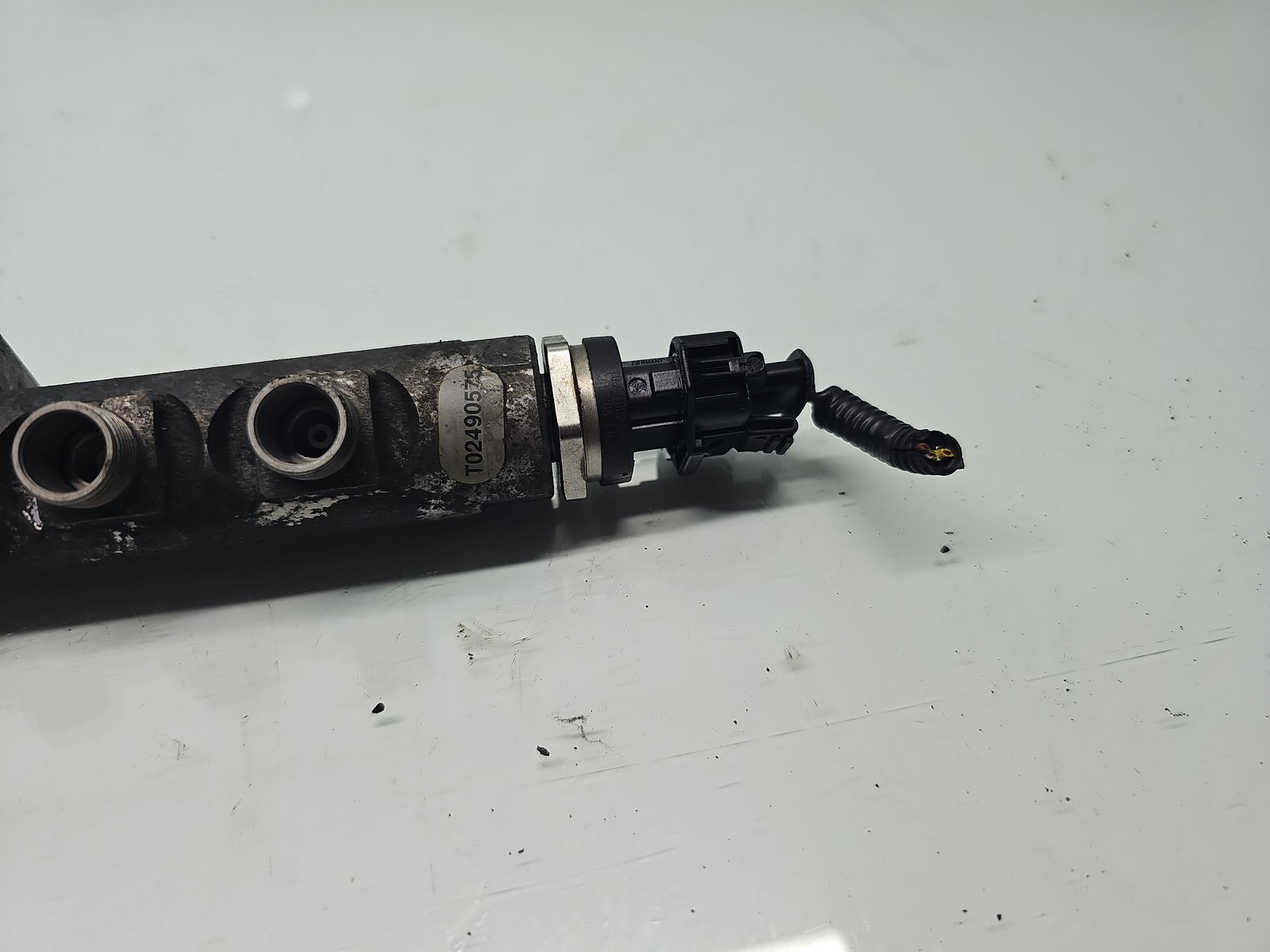 Rampa injectoare Volvo V70 III (P80) [Fabr 2007-2016] 30777759/0445215025 2.0 D5204T5 110KW / 150CP - imagine 6