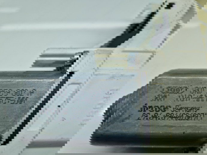 Motoras geam dreapta fata AUDI A4 (8K5, B8) Avant [Fabr 2008-2015] 8K0959802A