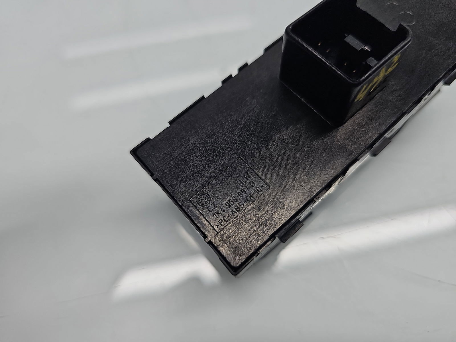 Butoane comanda geamuri sofer Seat Ibiza 5 (6J5) [Fabr 2008-2017] 1K4959857B - imagine 2