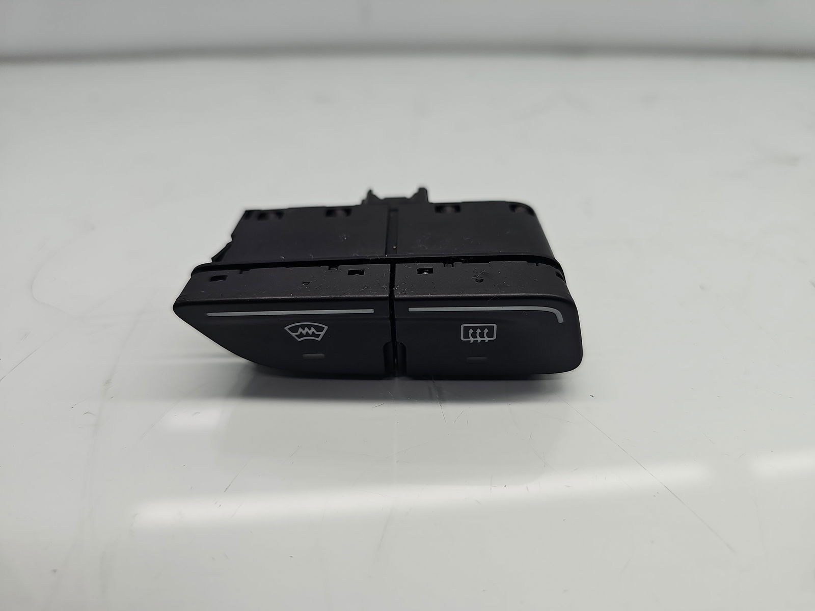 Butoane comenzi consola centrala Ford C-Max 2 [Fabr 2010-2015] AM5T-18K574-AB - imagine 1