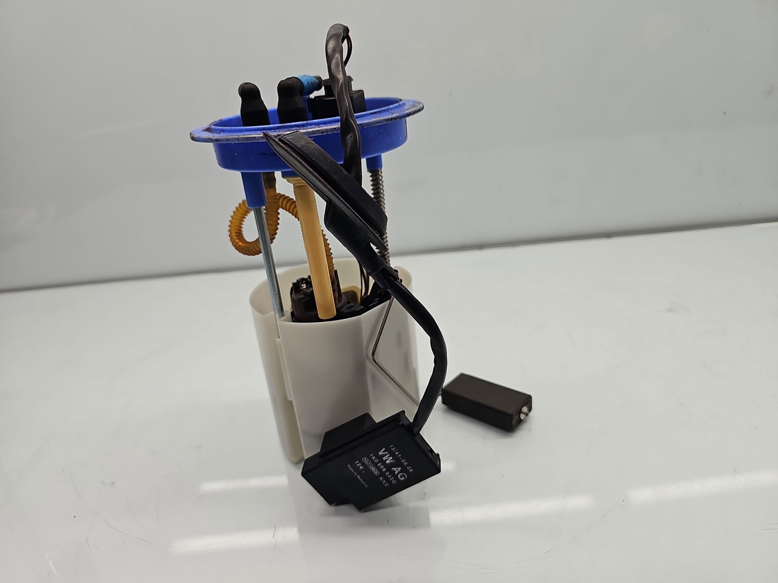 Pompa combustibil Skoda Octavia 3 (5E3) [Fabr 2012-2020] 1K0919051DB 1.4 TSI CAXA 90KW / 122CP - imagine 3