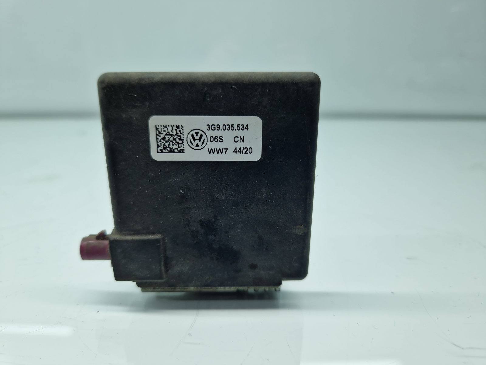 Amplificator antena AUDI A4 (8K5, B8) Avant [Fabr 2008-2015] 3G9035534 - imagine 1