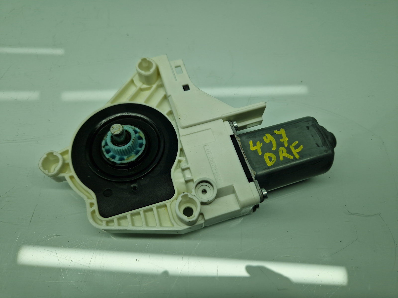 Motoras geam dreapta fata AUDI A6 (4G2, C7) [Fabr 2012-2017] 8K0959802B - imagine 1