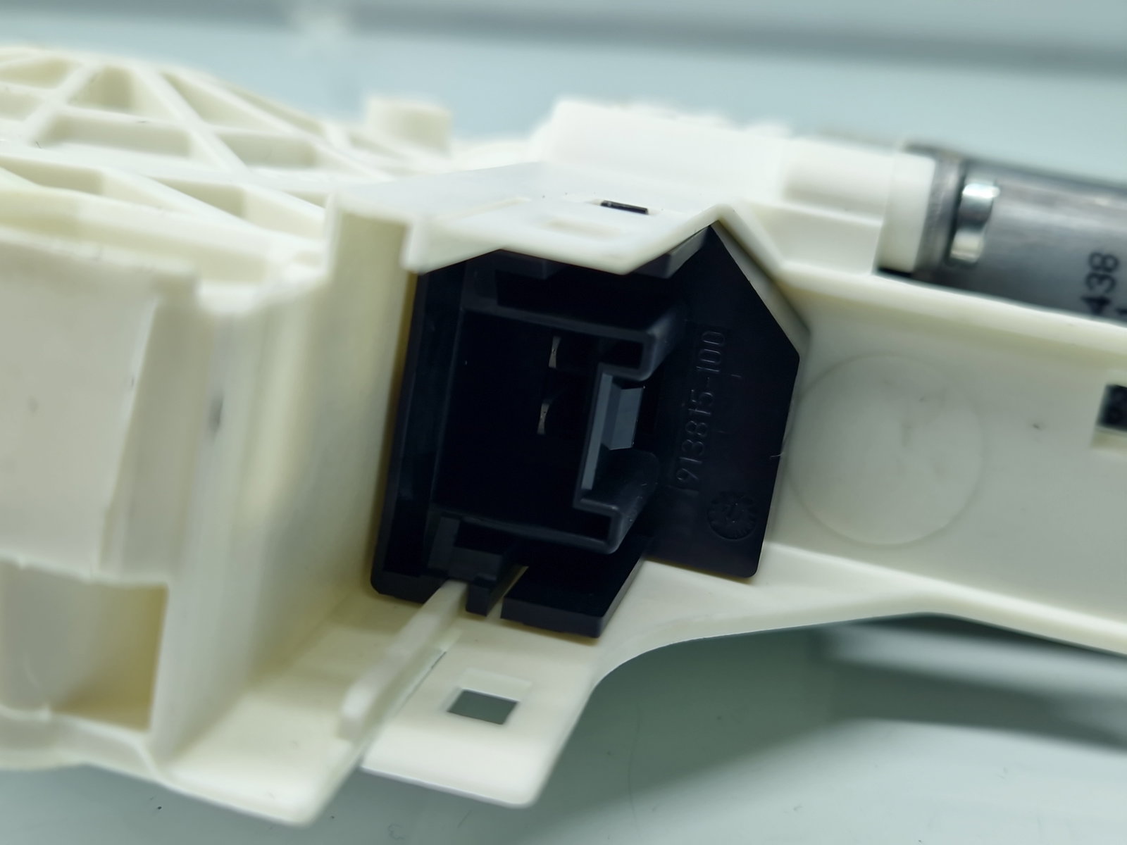 Motoras geam dreapta fata AUDI A6 (4G2, C7) [Fabr 2012-2017] 8K0959802B - imagine 4