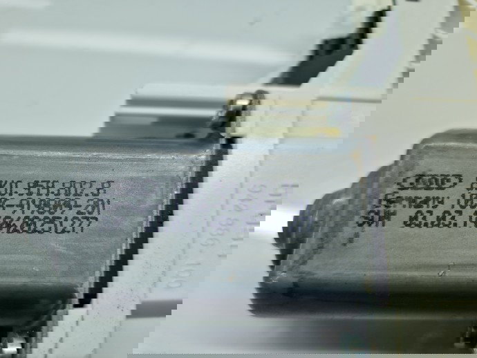 Motoras geam dreapta fata AUDI A6 (4G2, C7) [Fabr 2012-2017] 8K0959802B