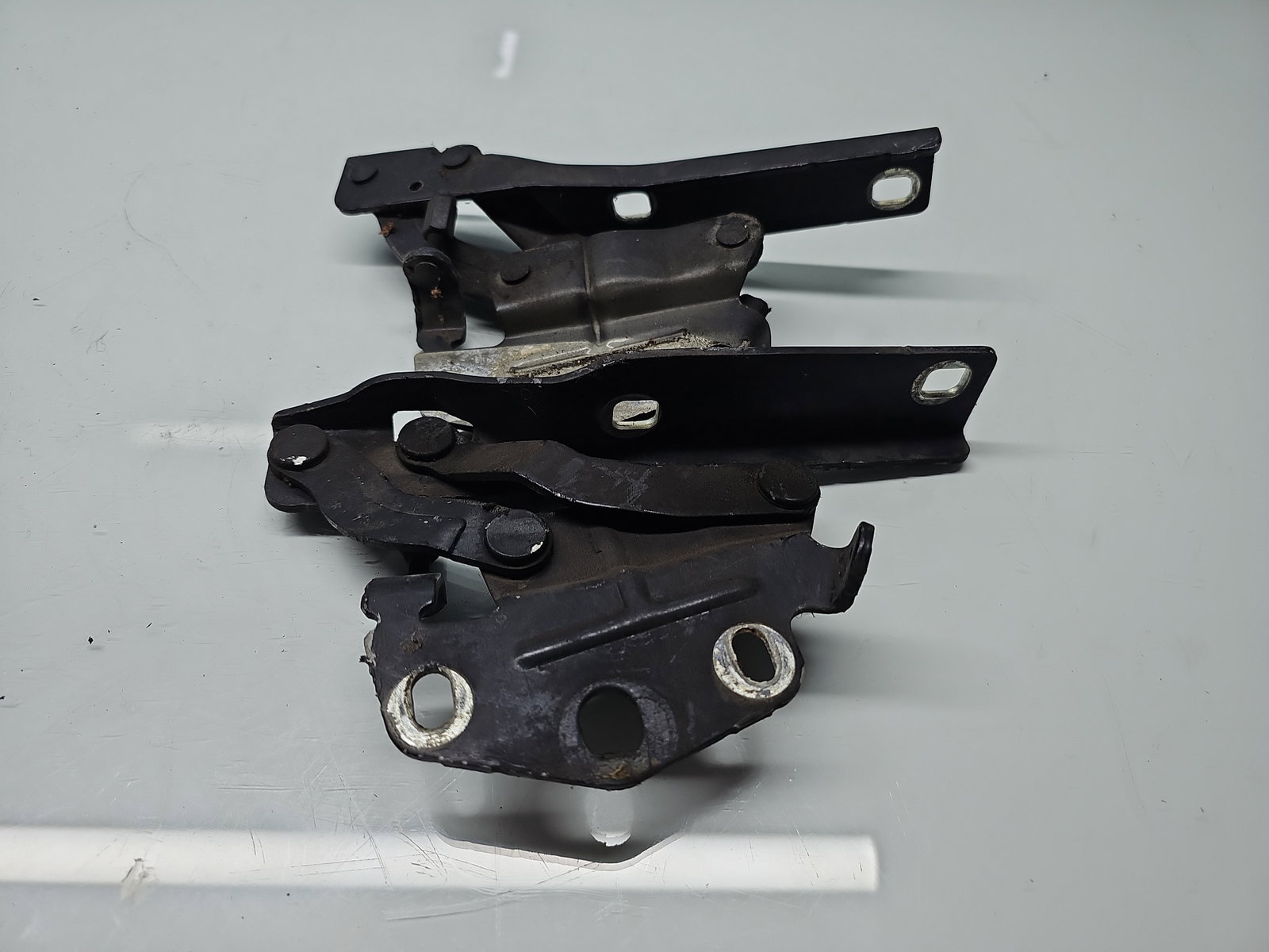 Set balamale capota Volkswagen Passat B7 (365) Variant [Fabr 2010-2014] 3AA823302/3AA823301 - imagine 2