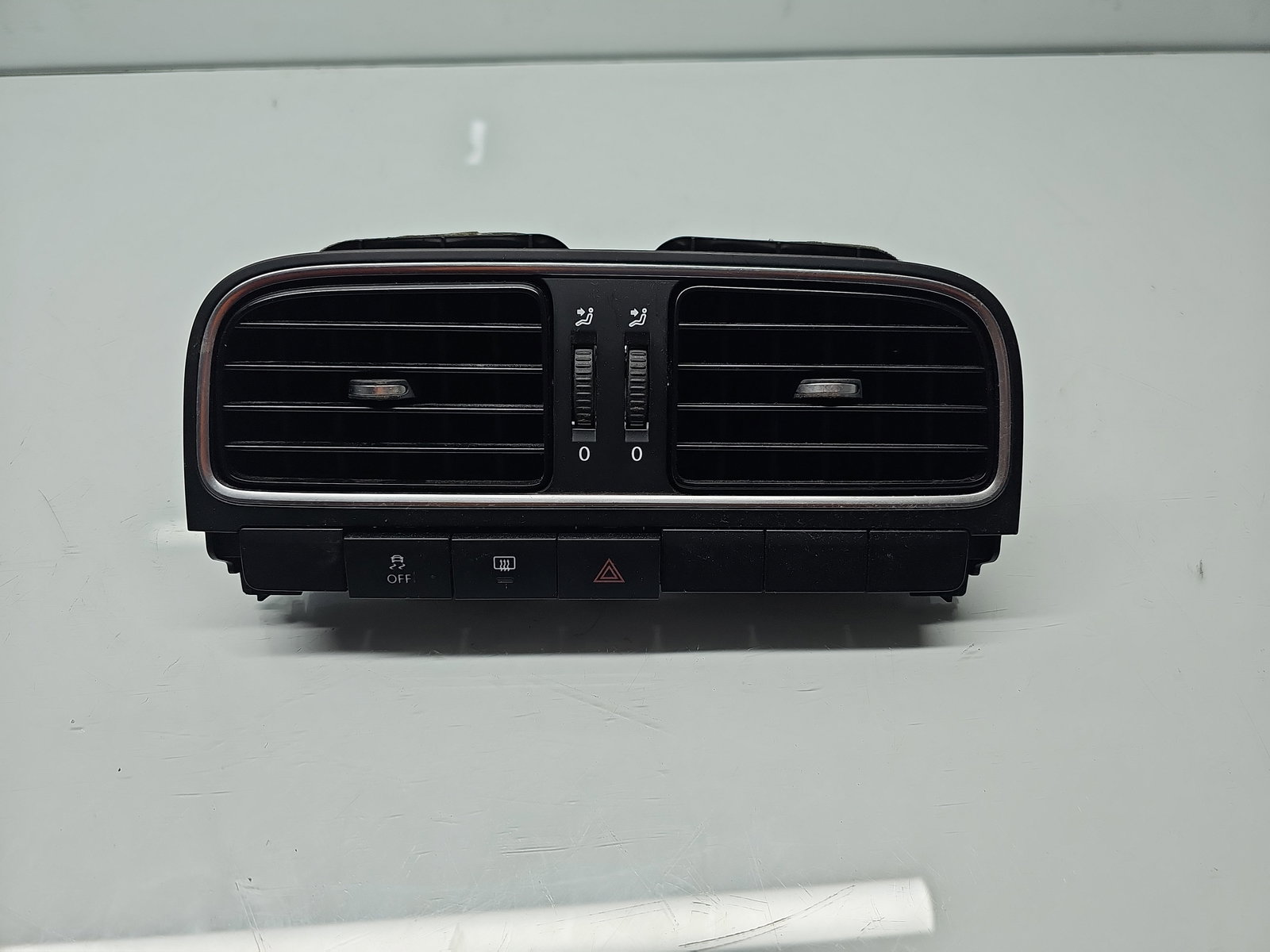 Grila aerisire centrala Volkswagen Polo (6R) [Fabr 2009-2016] 6RF818728C - imagine 1