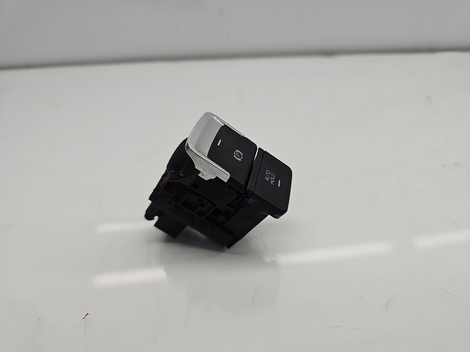 Buton frana de mana Volkswagen Golf 7 (5G) [Fabr 2014-prezent] 5G0927225D - imagine 1