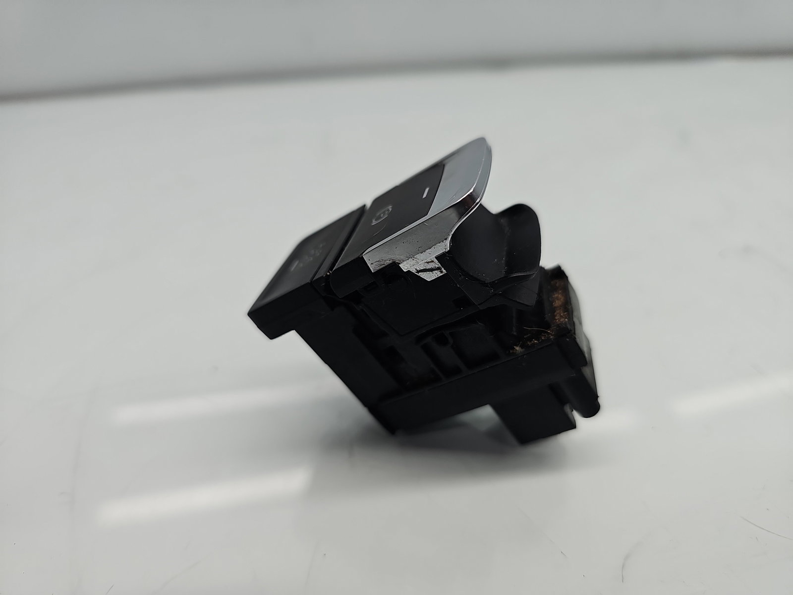 Buton frana de mana Volkswagen Golf 7 (5G) [Fabr 2014-prezent] 5G0927225D - imagine 2