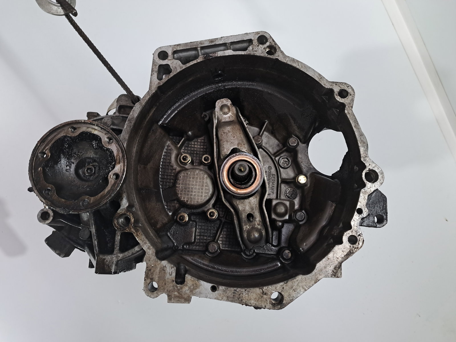 Cutie viteze manuala 5 trepte Volkswagen Jetta 3 (1K2) [Fabr 2005-2010] 1.9 TDI BXE GQQ 77KW / 105CP - imagine 1