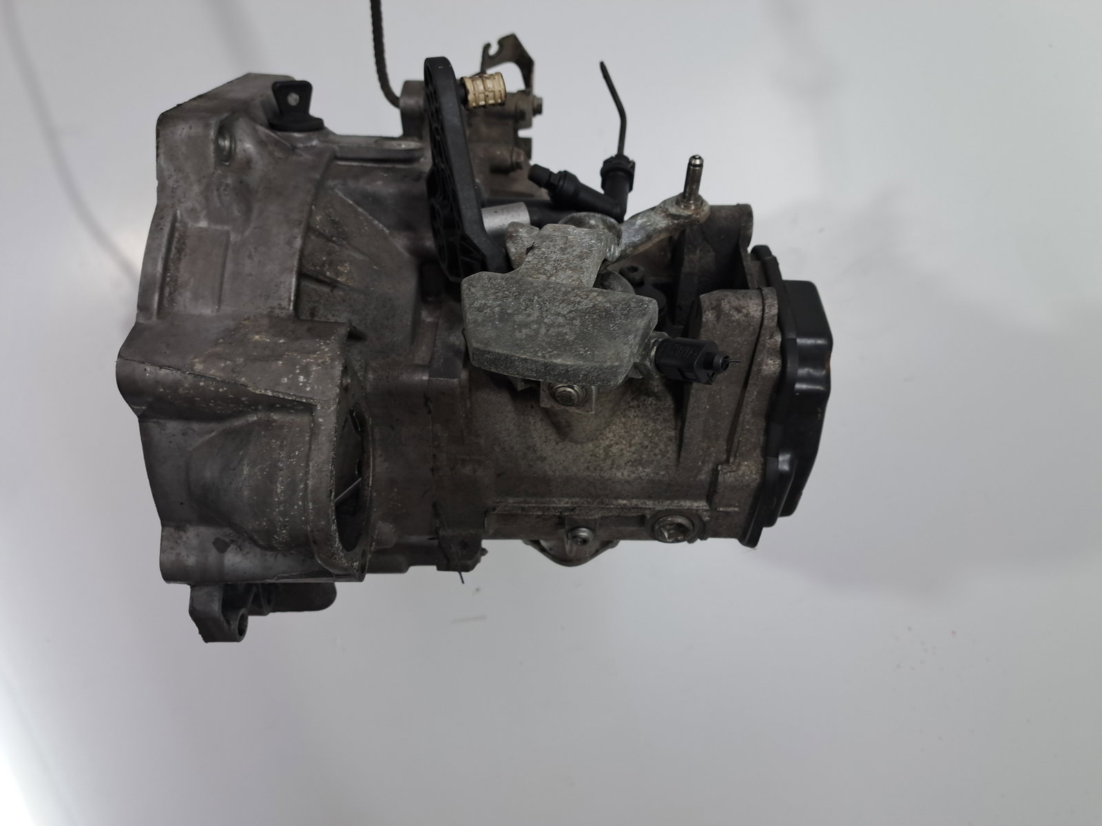 Cutie viteze manuala 5 trepte Volkswagen Jetta 3 (1K2) [Fabr 2005-2010] 1.9 TDI BXE GQQ 77KW / 105CP - imagine 2