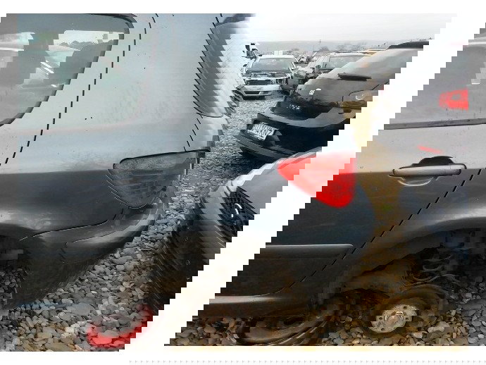 Aripa stanga spate Peugeot 307 1.6 benz EZW 2000-2008