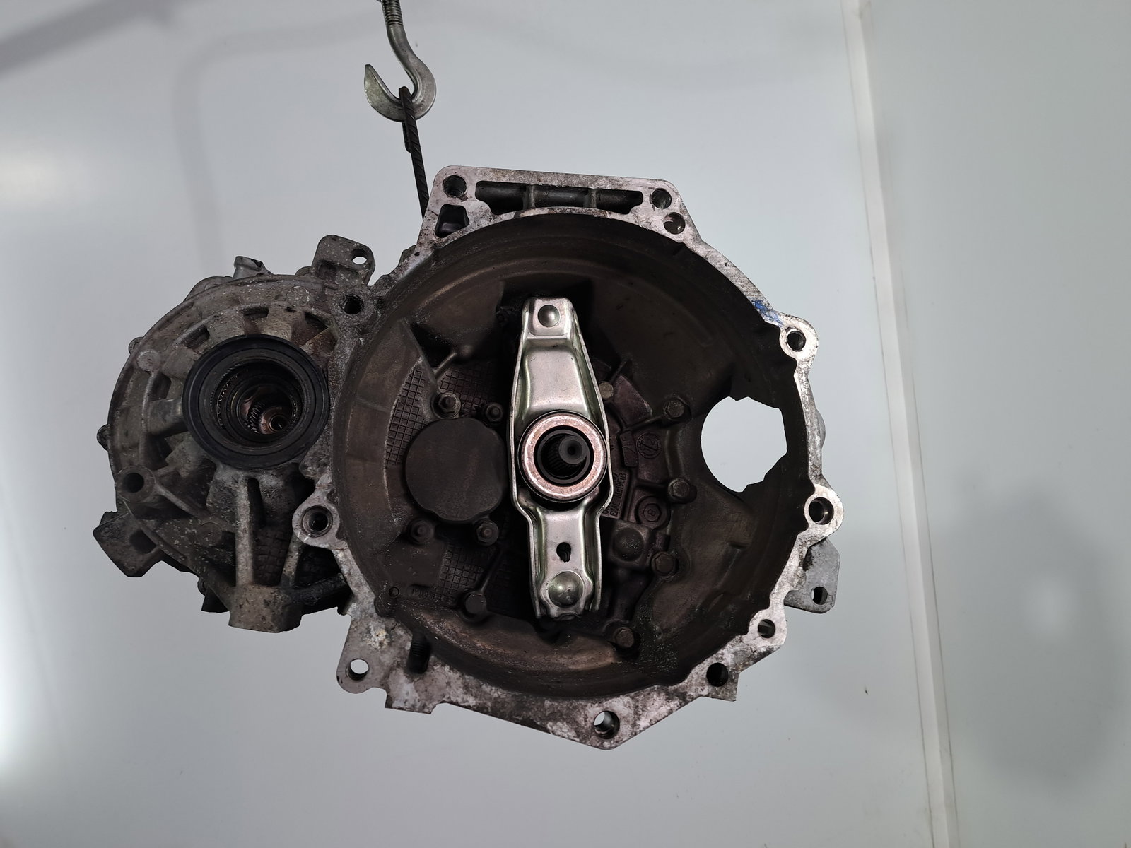 Cutie viteze manuala 5 trepte AUDI A3 Sportback (8PA) [Fabr 2004-2013] Facelift 1.6 TDI CAYC LUB 77KW / 105CP - imagine 1