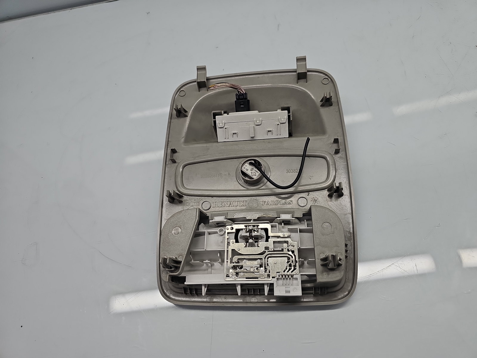 Plafoniera fata Renault Clio 4 (B98) Hatchback [Fabr 2012-2020] 969805811R - imagine 3