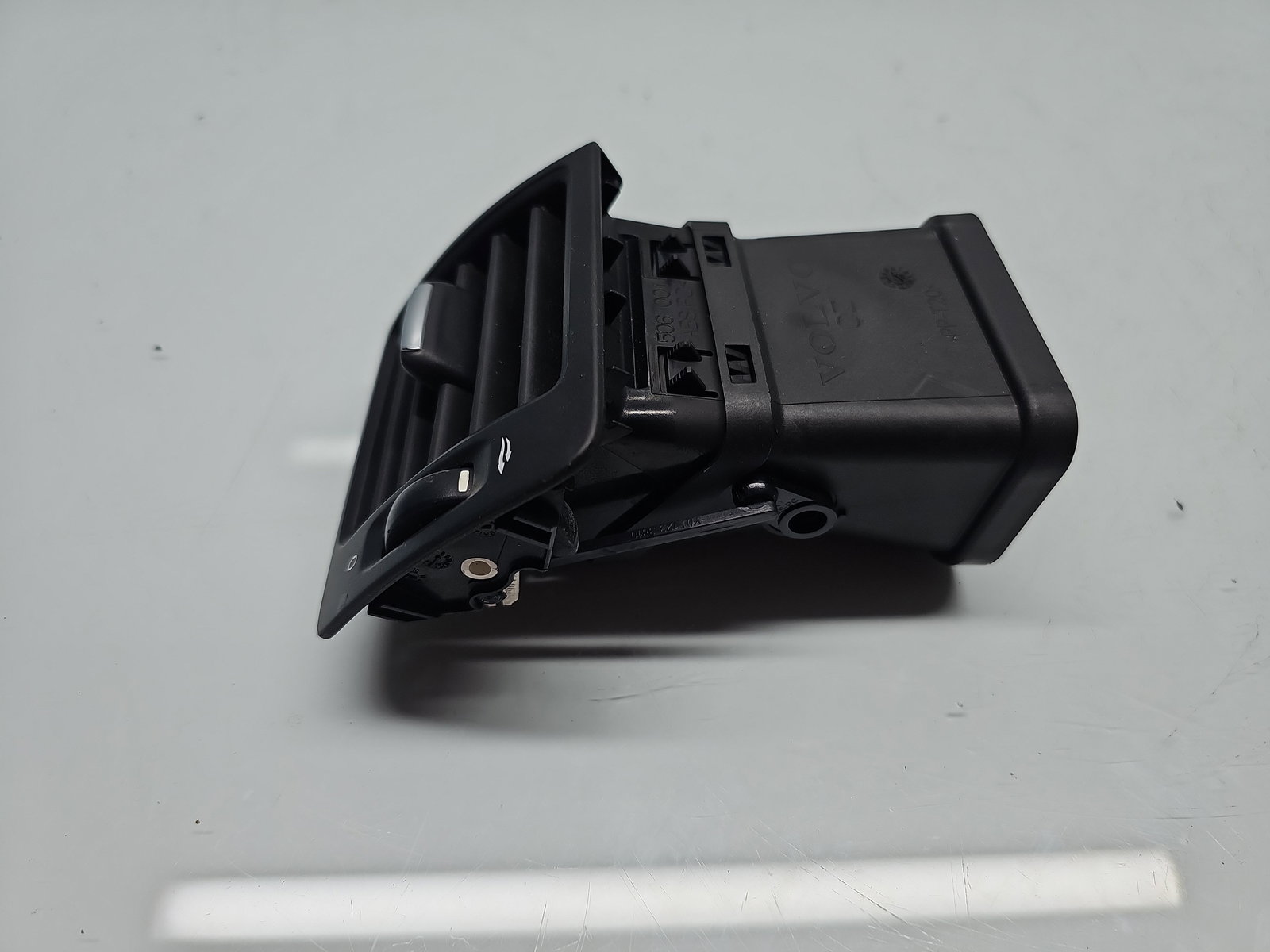 Grila aerisire stanga Volvo C30 Coupe Rdesign [Fabr 2006-2013] 39888287 - imagine 2