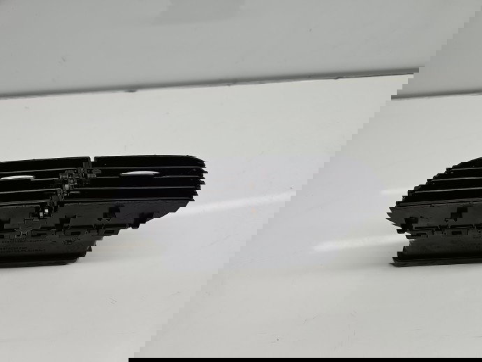  Grila aerisire centrala Renault Clio 4 (B98) Hatchback [Fabr 2012-2020] 687508859R