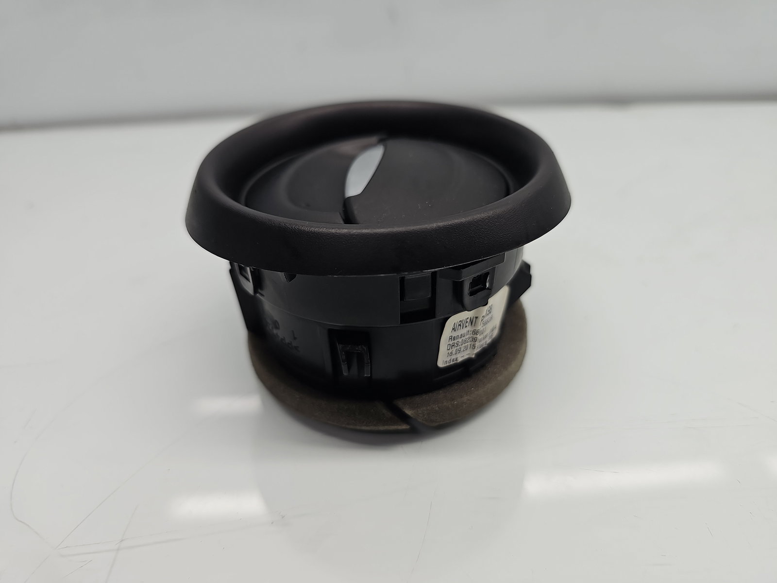 Grila aerisire dreapta Renault Clio 4 (B98) Hatchback [Fabr 2012-2020] 687605663R - imagine 2