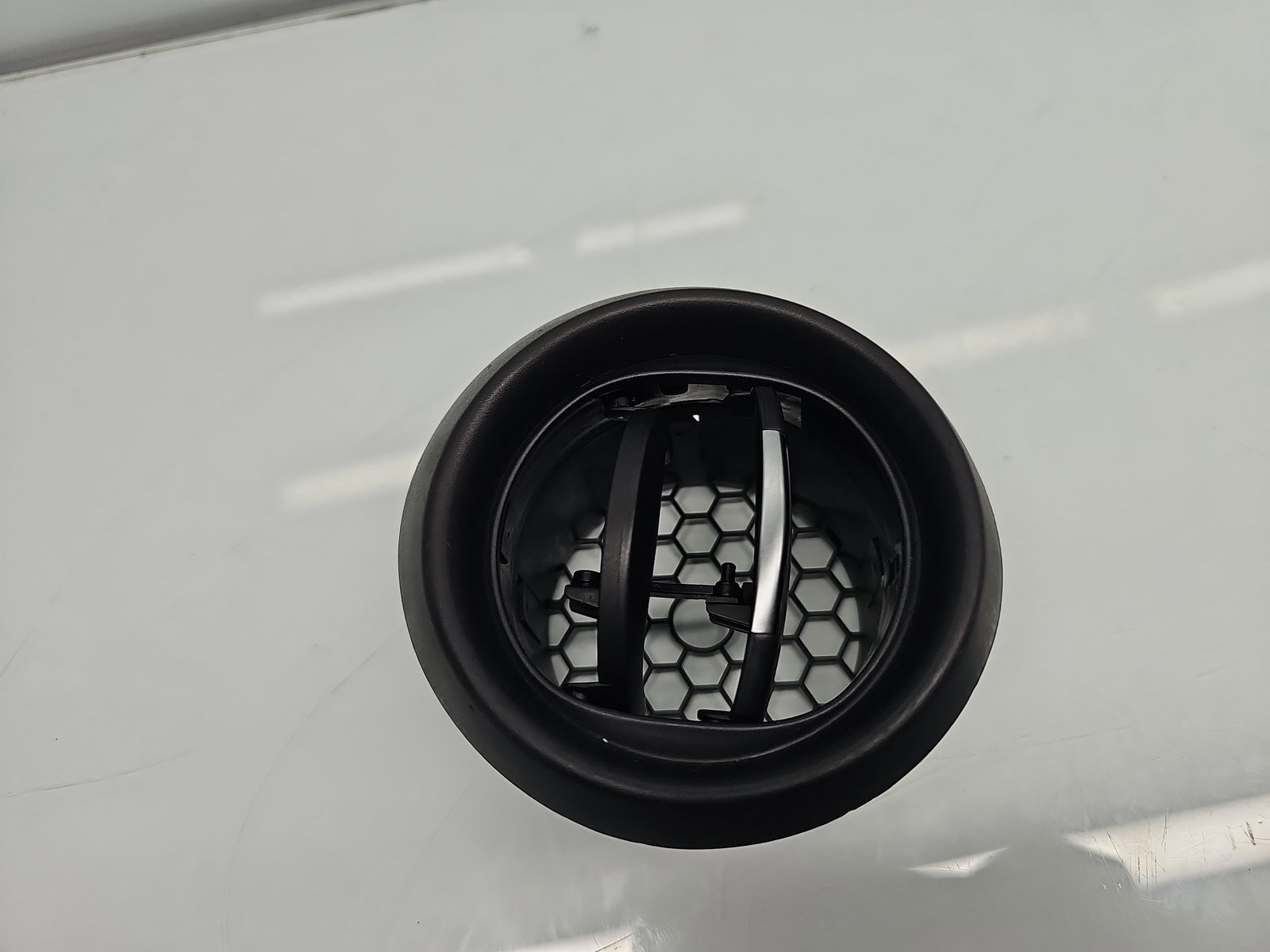 Grila aerisire dreapta Renault Clio 4 (B98) Hatchback [Fabr 2012-2020] 687605663R - imagine 3