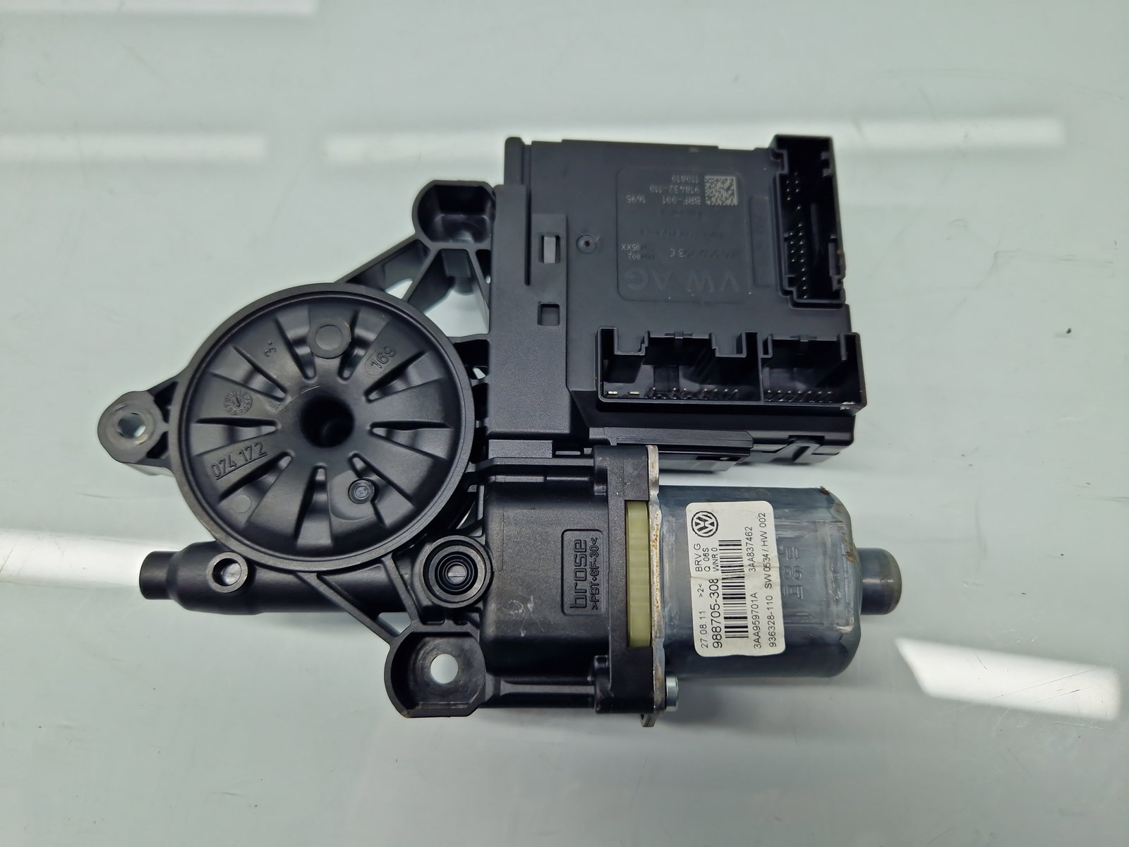 Motoras geam dreapta fata Volkswagen Passat B7 (365) Variant [Fabr 2010-2014] 0130822451 - imagine 2