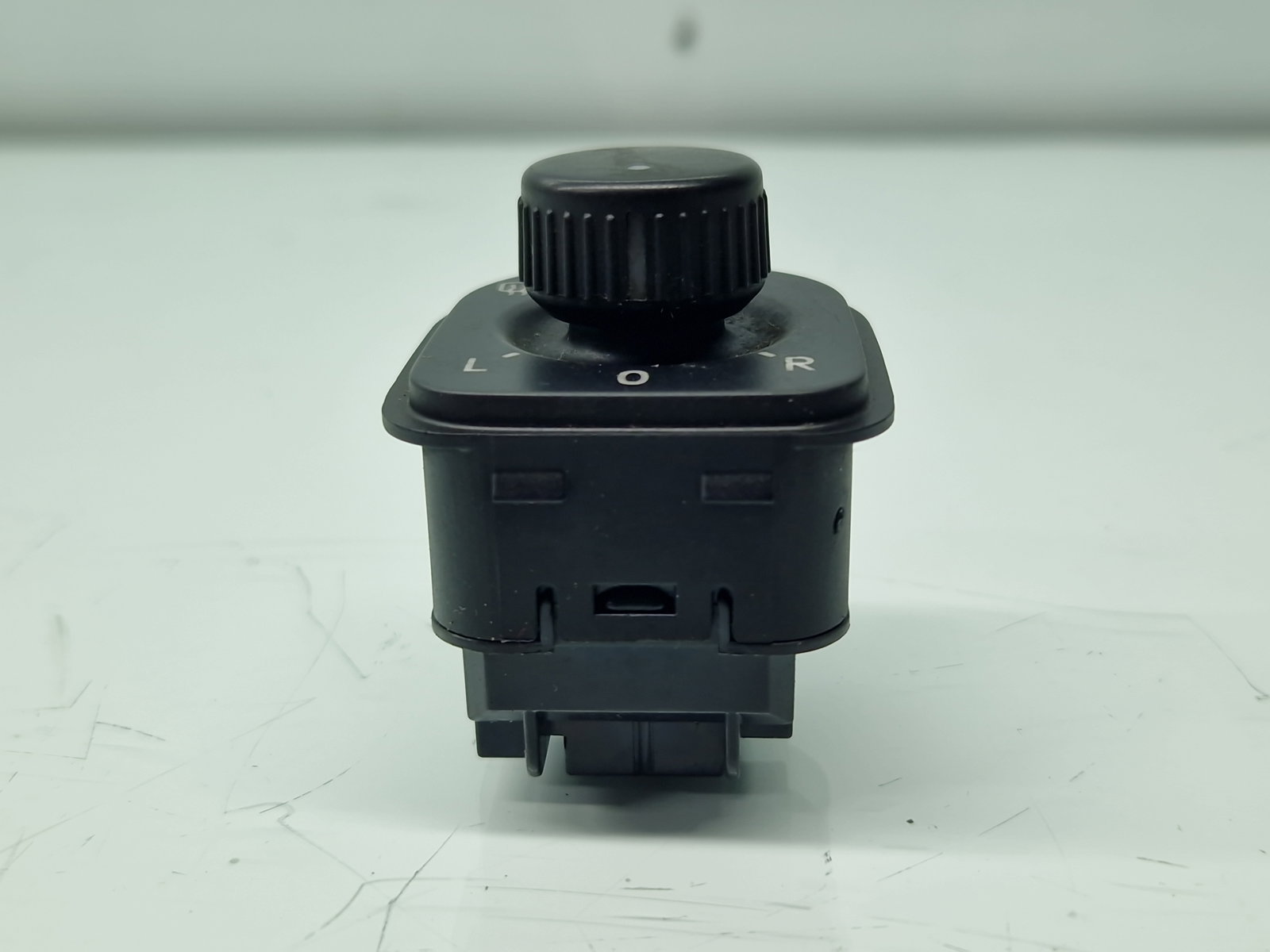 Buton reglaj oglinzi Volkswagen Passat B7 (365) Variant [Fabr 2010-2014] 1K0959565L - imagine 4