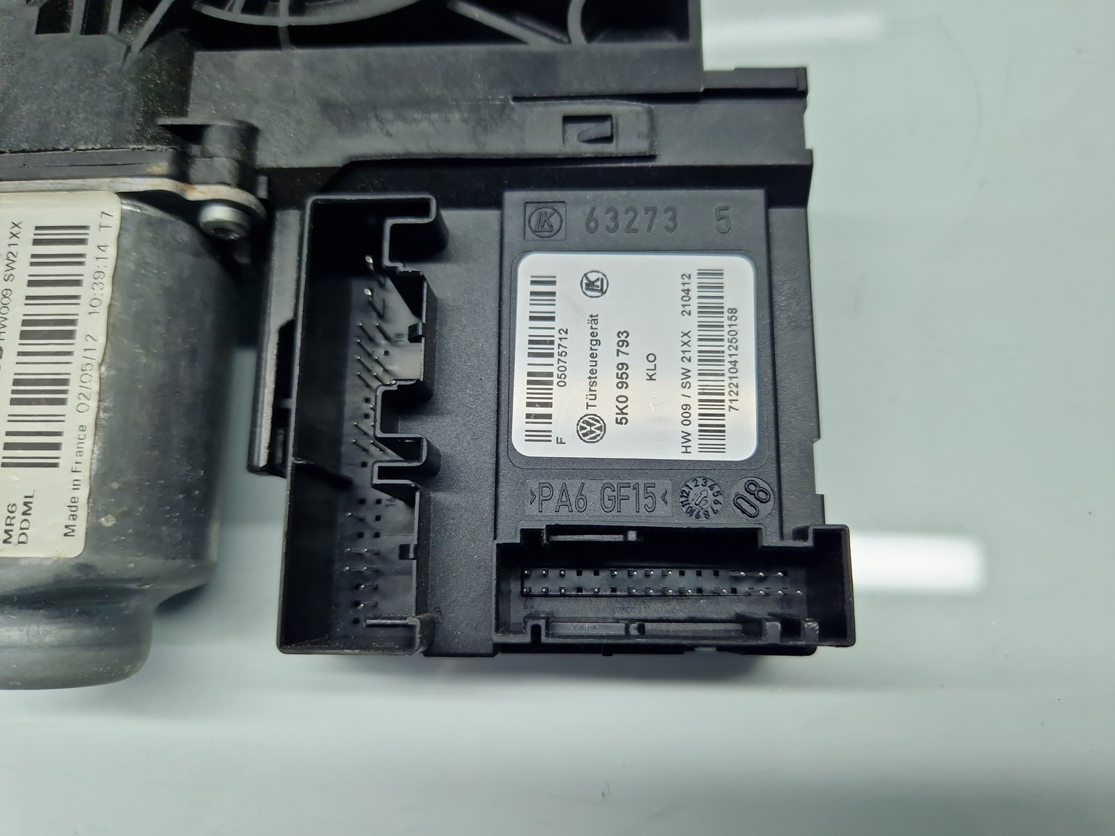 Motoras geam dreapta fata Volkswagen Golf 6 (5K1) [Fabr 2009-2013] 5K0959701B - imagine 3