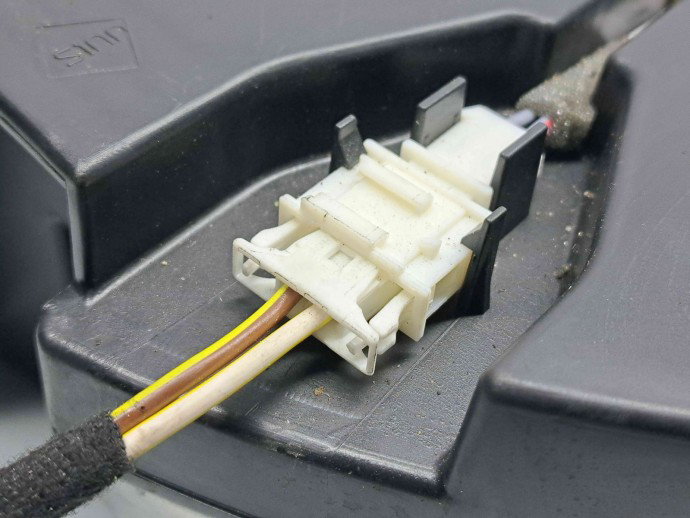  Subwoofer Audi Q5 (8RB) [Fabr 2008-2016] 8R0035382