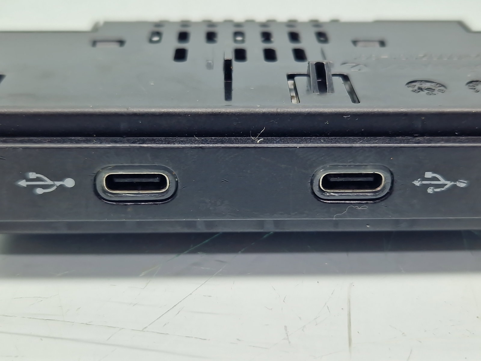 Conector auxiliar USB Volkswagen Touran (5T1) R-line [Fabr 2015-prezent] 5NA035736 - imagine 5