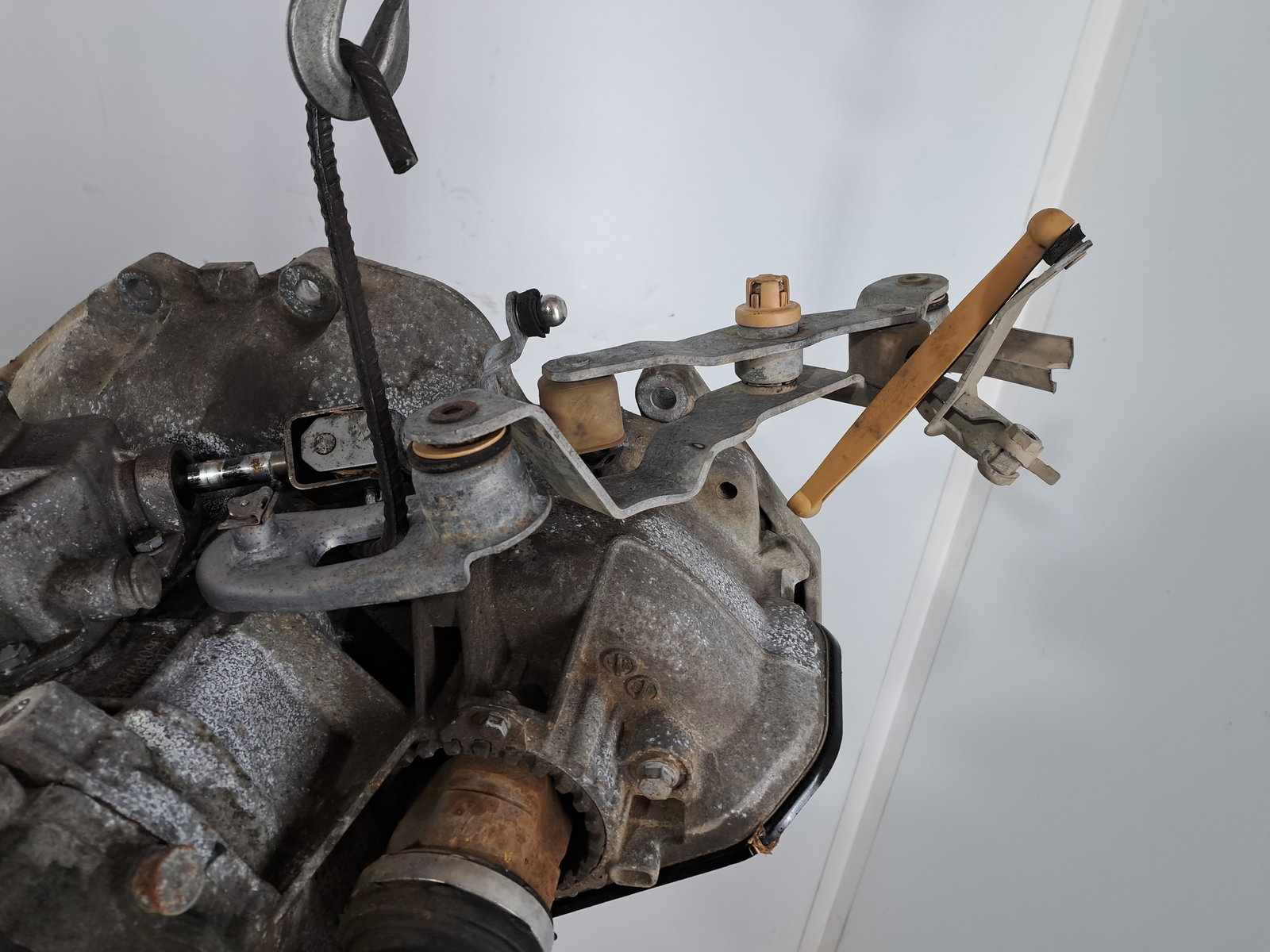 Cutie viteze manuala 5 trepte Opel Corsa D [Fabr 2006-2013] 1.2 Benz Z12XEP 55565177 59KW / 80CP - imagine 4