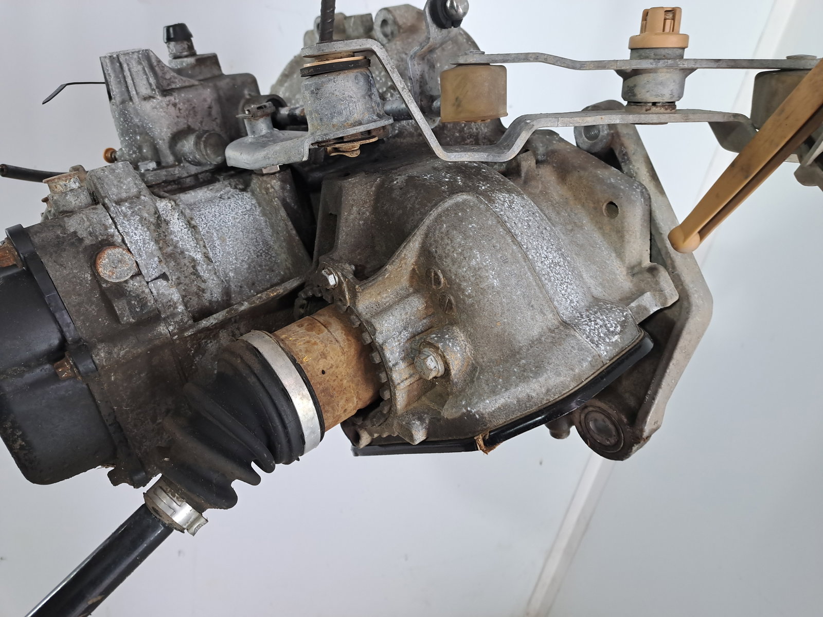 Cutie viteze manuala 5 trepte Opel Corsa D [Fabr 2006-2013] 1.2 Benz Z12XEP 55565177 59KW / 80CP - imagine 5