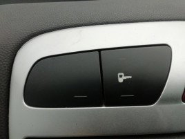 Buton închidere centralizata Peugeot 307 1.6 benz OEM 2000-2008