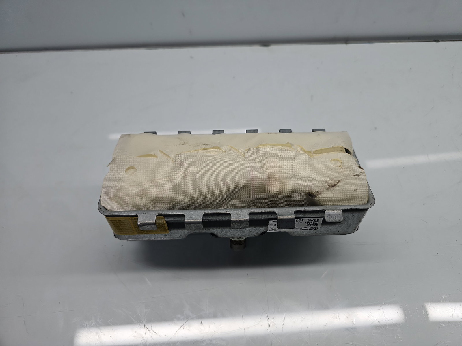 Airbag pasager Volkswagen Polo (6R) [Fabr 2009-2016] 6R0880204 - imagine 1