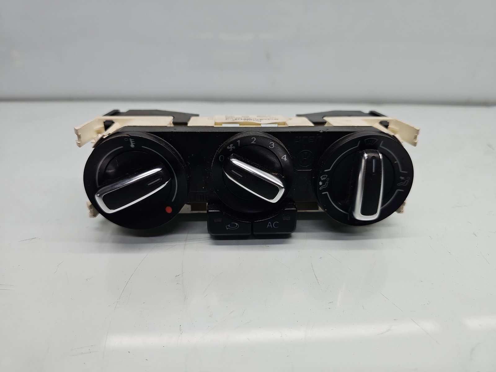 Panou comanda clima Volkswagen Polo (6R) [Fabr 2009-2016] 6R0820045N - imagine 1