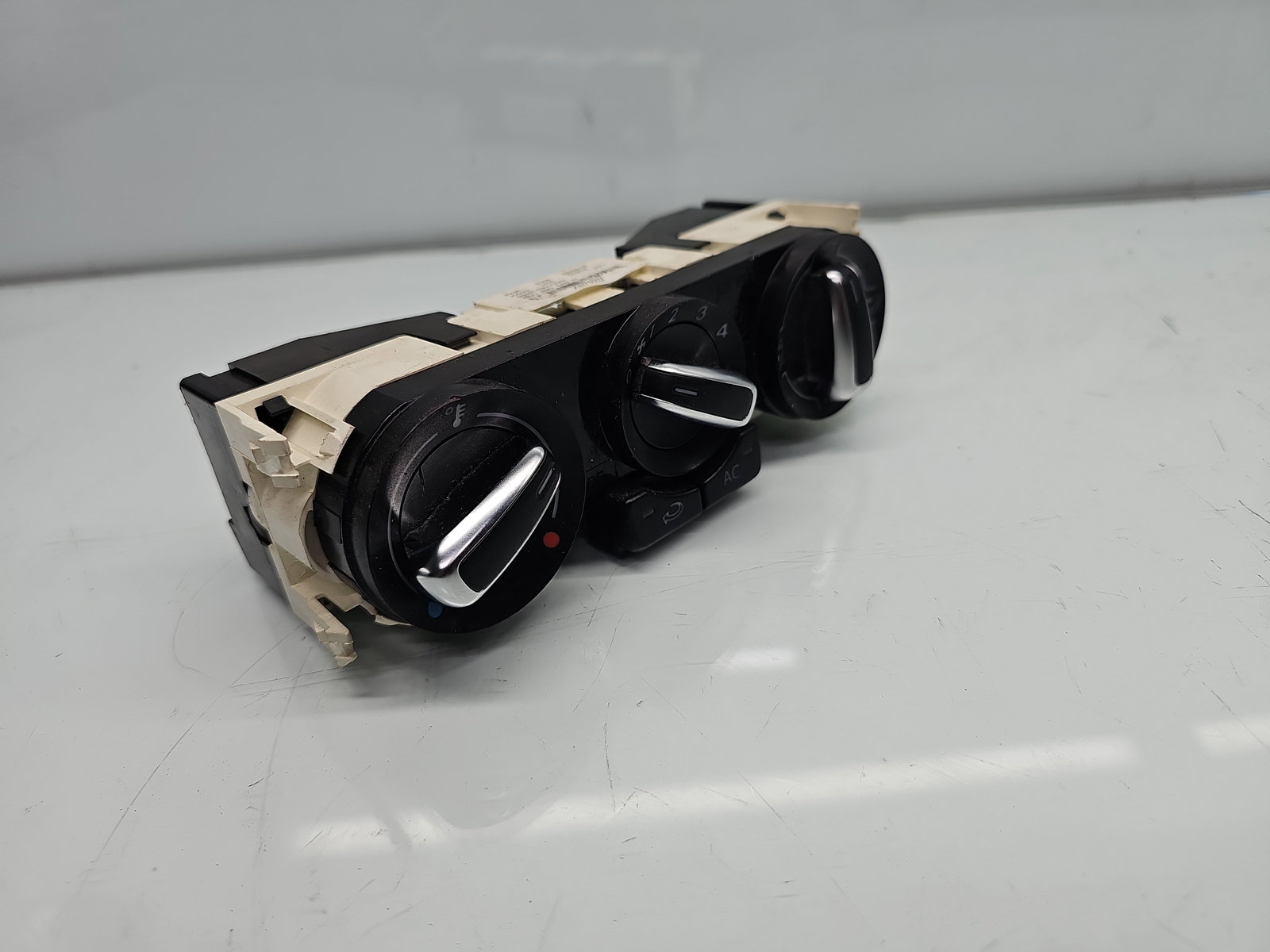 Panou comanda clima Volkswagen Polo (6R) [Fabr 2009-2016] 6R0820045N - imagine 3