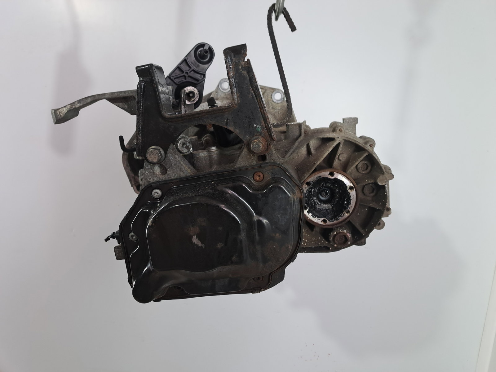 Cutie viteze manuala 5 trepte Volkswagen Polo (6R) [Fabr 2009-2016] 1.2 Benz CGPB LNR 44KW / 60CP - imagine 3