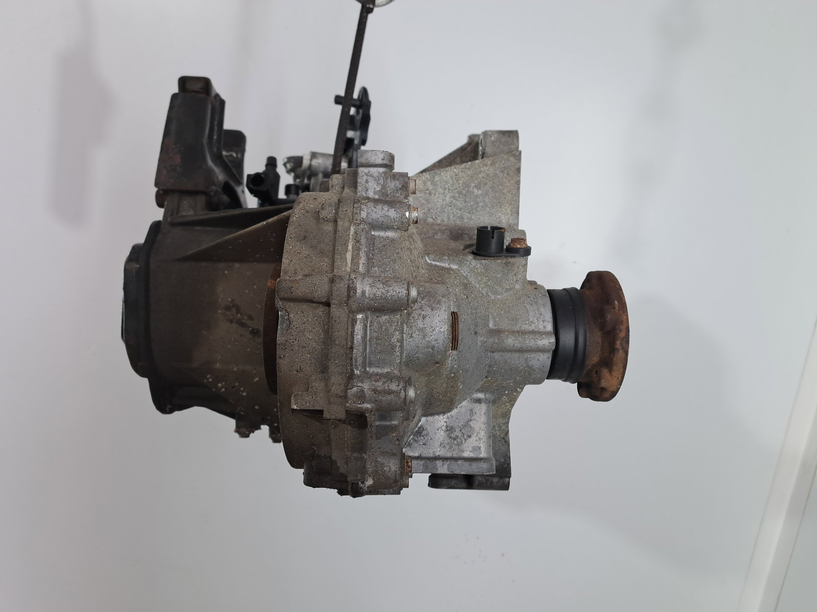 Cutie viteze manuala 5 trepte Volkswagen Polo (6R) [Fabr 2009-2016] 1.2 Benz CGPB LNR 44KW / 60CP - imagine 4