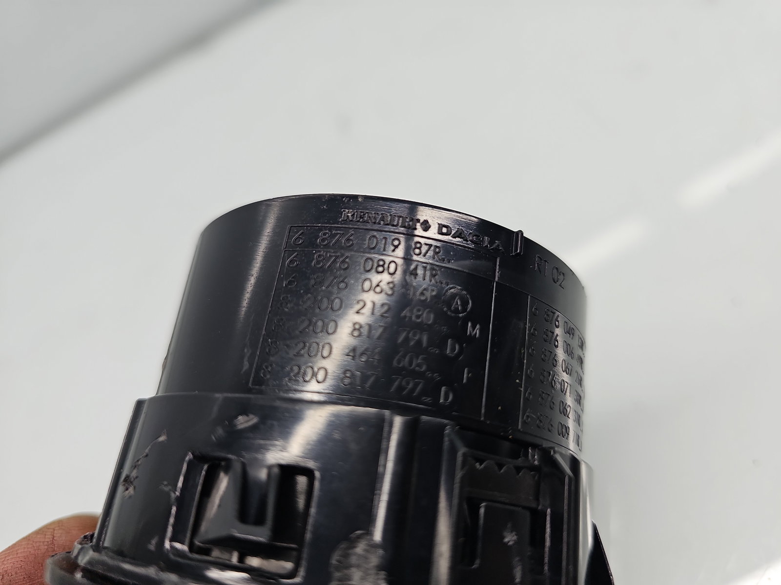 Grila aerisire centrala stanga Dacia Duster [Fabr 2010-2017] 687601987R - imagine 5