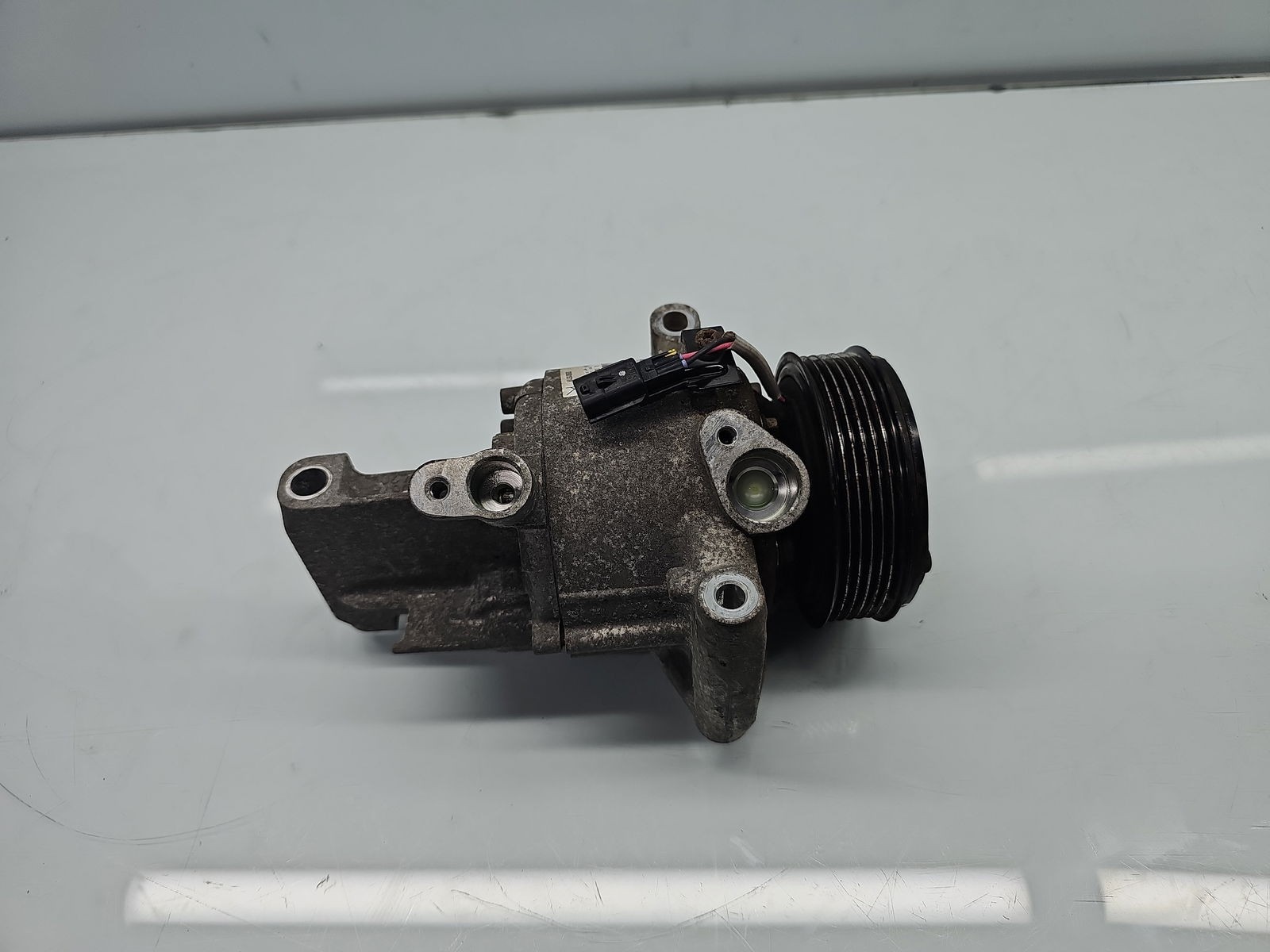 Compresor clima Dacia Logan II MCV BK (K52) [Fabr 2013-2022] Facelift 926001571R 1.5 dCi K9KU87 70KW / 95CP - imagine 4