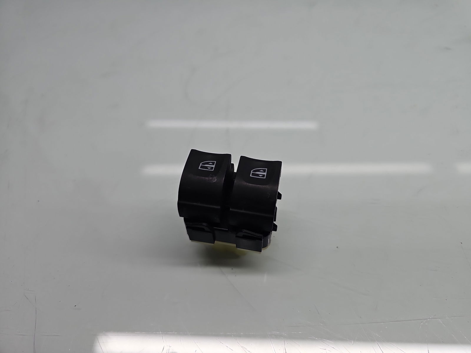 Butoane comanda geamuri sofer Dacia Logan II MCV BK (K52) [Fabr 2013-2022] Facelift 254118617R - imagine 1